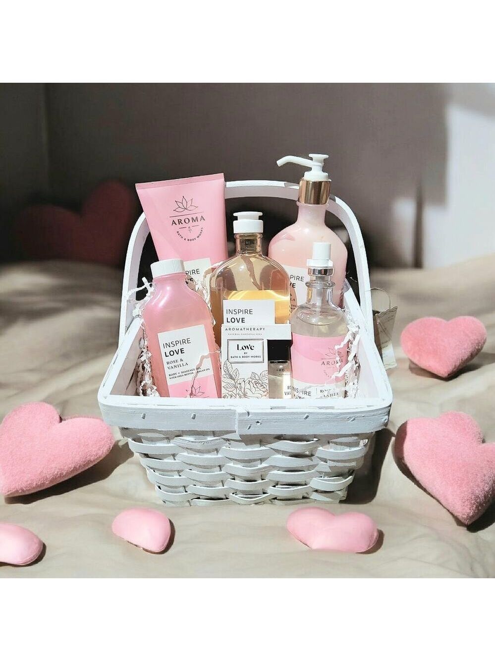 BATH & BODY WORKS Rose Vanilla Aromatherapy Gift Basket - Picture 6 of 6